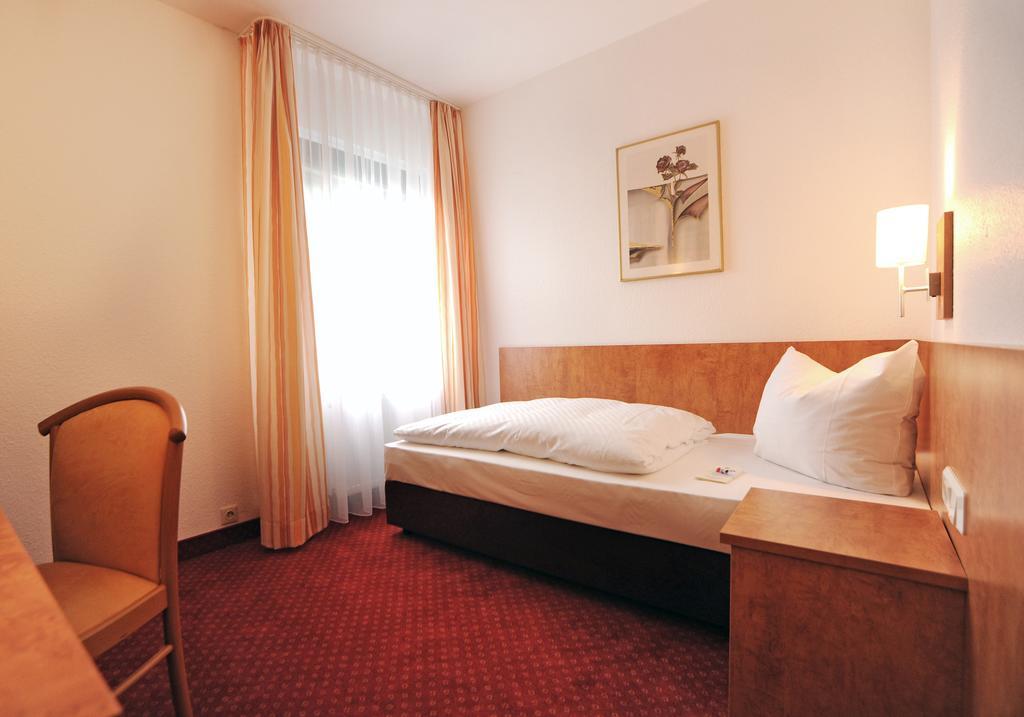 Cityclass Hotel Atrium Budget Leverkusen Quarto foto