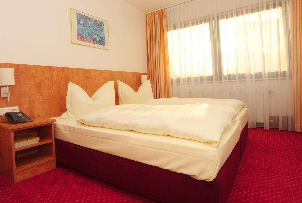 Cityclass Hotel Atrium Budget Leverkusen Quarto foto