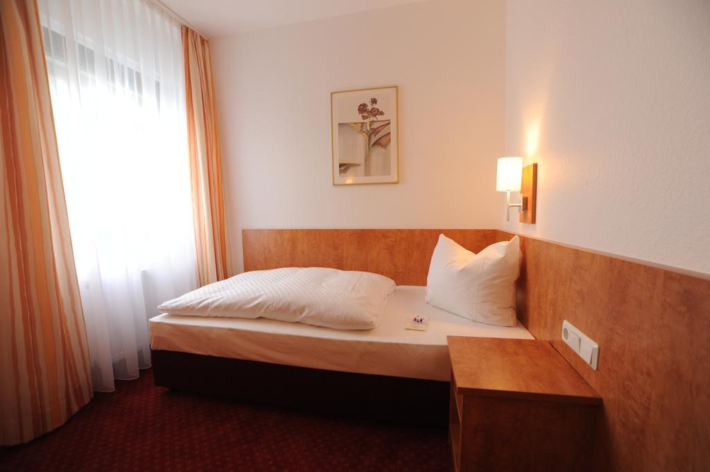 Cityclass Hotel Atrium Budget Leverkusen Quarto foto